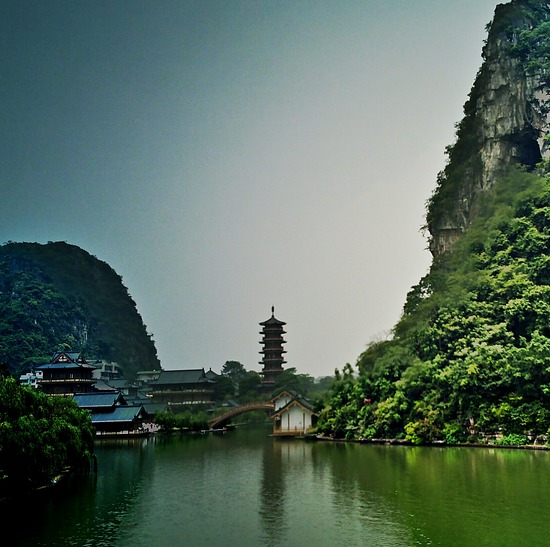 River scene in Gui Lin